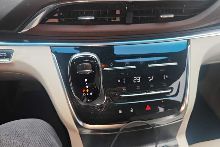 Used Buick GL8 2021 Land Cruiser Executive Class 652T Comfort Model
