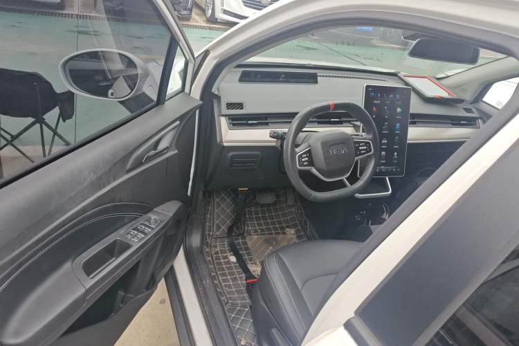 Used NETA V 2021 Long-Range Entertainment Edition Upgrade Model
