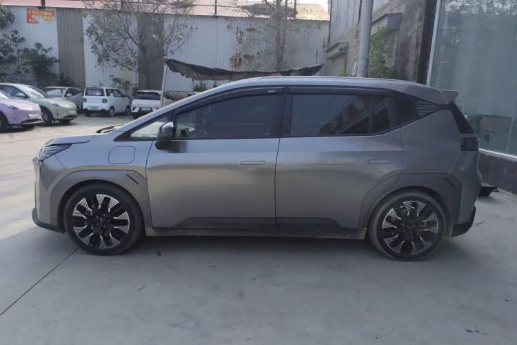 Used AION Y 2022 70 Tech Edition Lithium Iron Phosphate