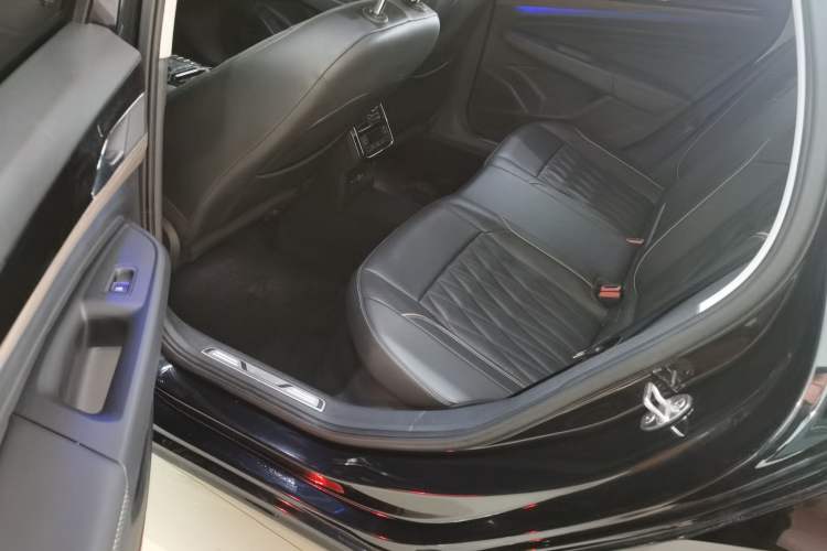 Used Volkswagen Passat 2021 330TSI Luxury Edition
