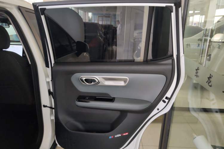 Used AION Y 2024 Younger