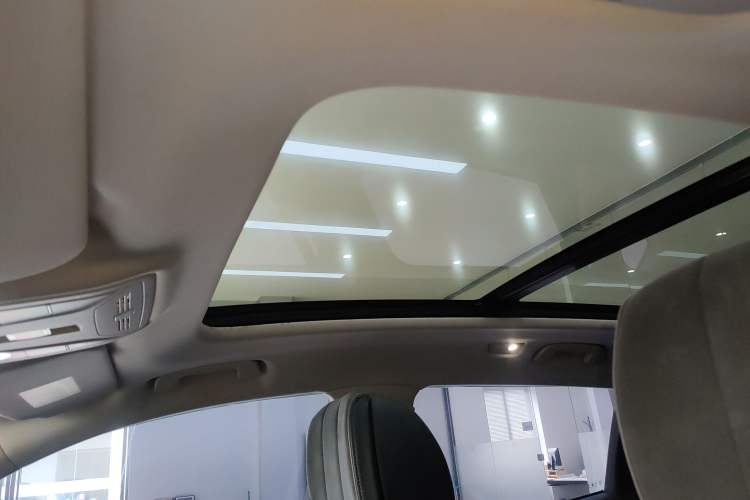 Used Hongqi HS5 2022 Revised Version 2.0T Smart Connect Flagship Edition
