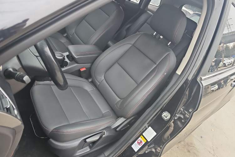 Used Changan CS75 2017 Shangku Edition 1.5T Manual ZhiXiang Model