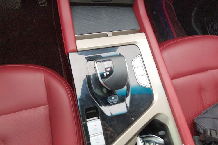 Used JETOUR X70 2023 1.5T DCT Overpass PRO+ Edition 7 Seats
