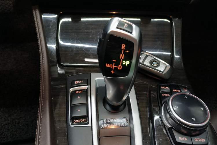 Used BMW 5 Series 2014 525Li Luxury Design Package
