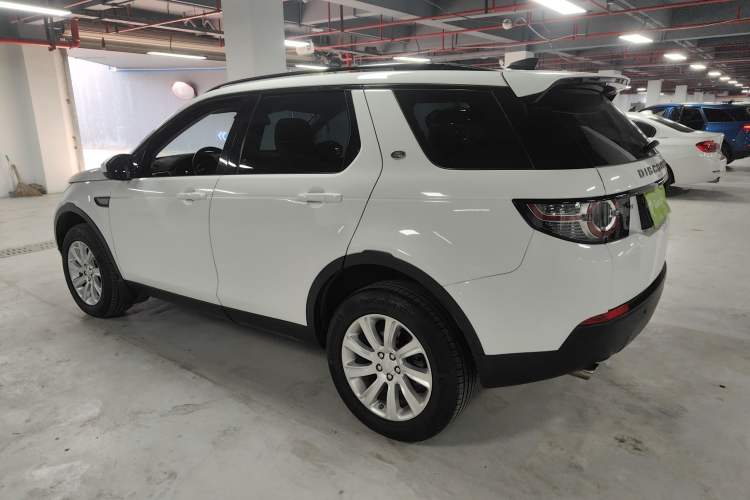 Used Land Rover Discovery Sport 2019 240 PS SE Version China VI Standard

