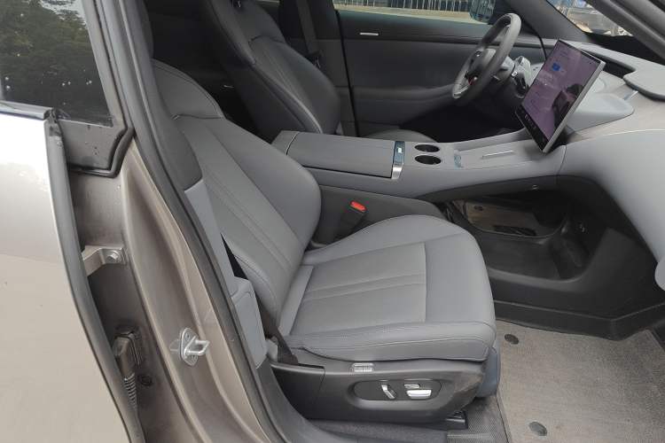 Used  YU7 2025 Ultra-Long Range Rear-Wheel Drive Version
