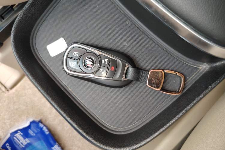 Used Buick GL8 2022 ES Landtrek 653T Luxury Edition