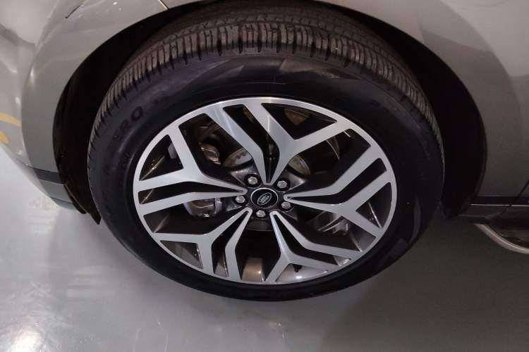 Used Land Rover Range Rover Evoque 2021 Range Rover Velar 249 PS R-Dynamic S Performance Edition