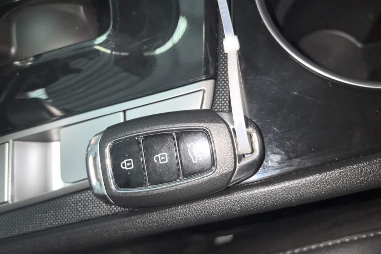 Used Hyundai Elantra 2021 1.5L CVT LUX Prestige Edition