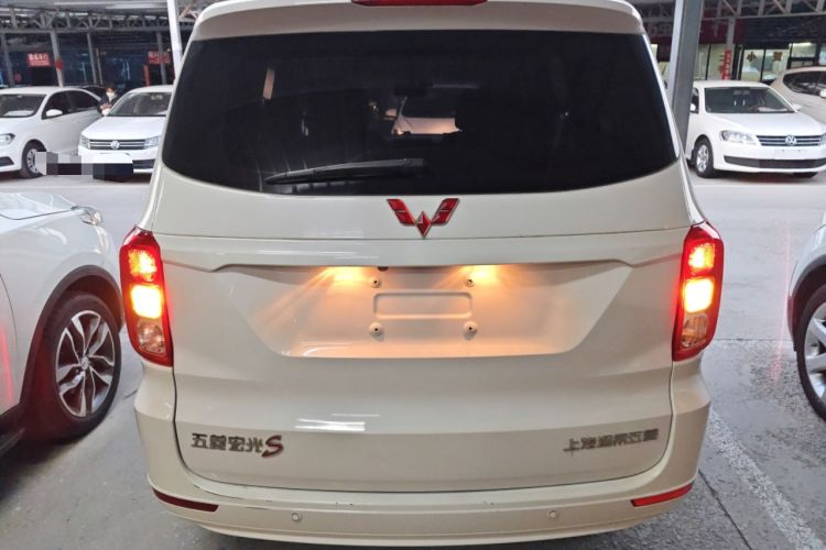 Used Wuling Hongguang 2019 1.5L S Comfort Edition China VI LAR
