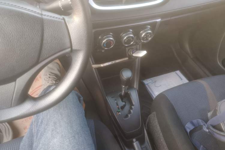 Used Toyota YARiS L 2019 1.5E CVT Dynamic Edition China VI compliant
