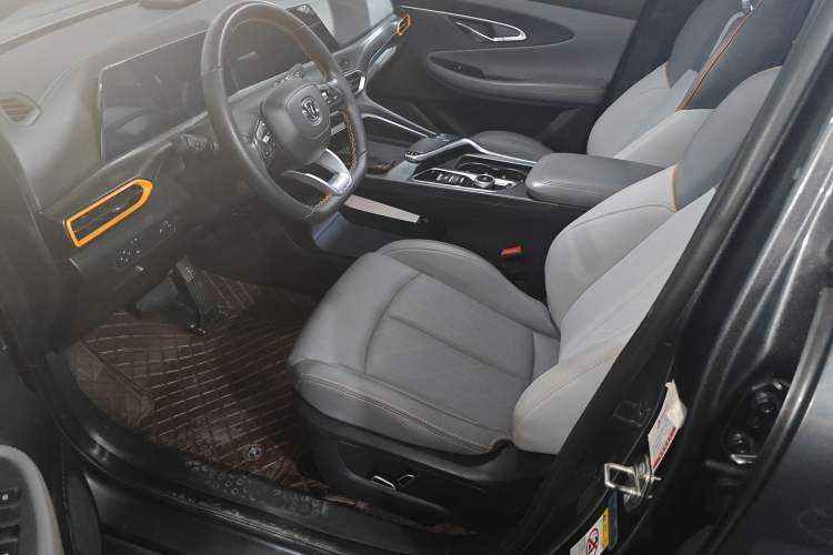 Used Changan UNI-T 2022 1.5T Prestige Version
