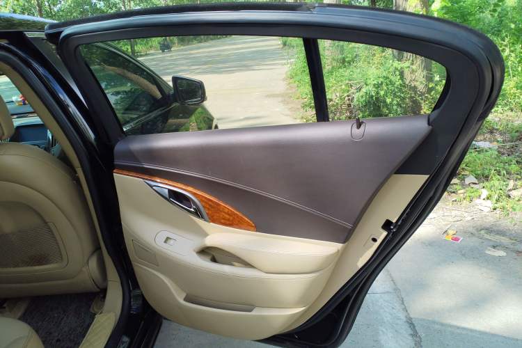 Used Buick LaCrosse 2012 2.4L SIDI Elegant Edition
