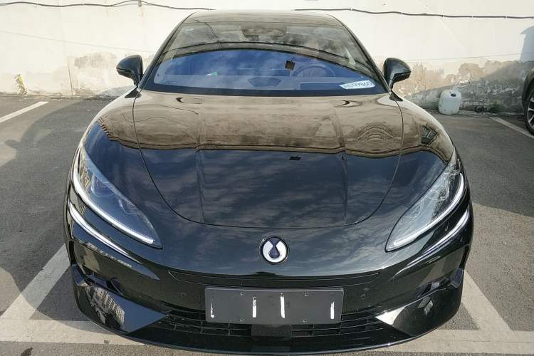 Used Denza Z9GT 2024 1100 4x4 Max First Edition
