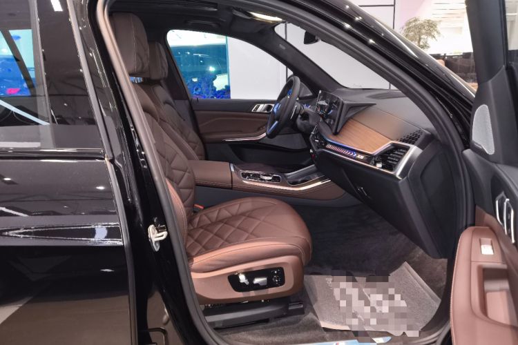 Used BMW X5 2025 Model, xDrive 40Li Prestige M Sport Night Package