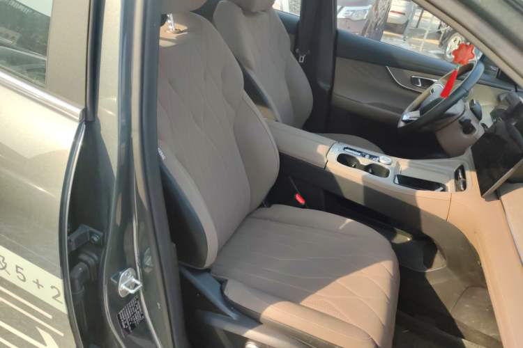 Used Chery Fengyun T8 2025 1.5T 130km Deluxe Version 5 Seats