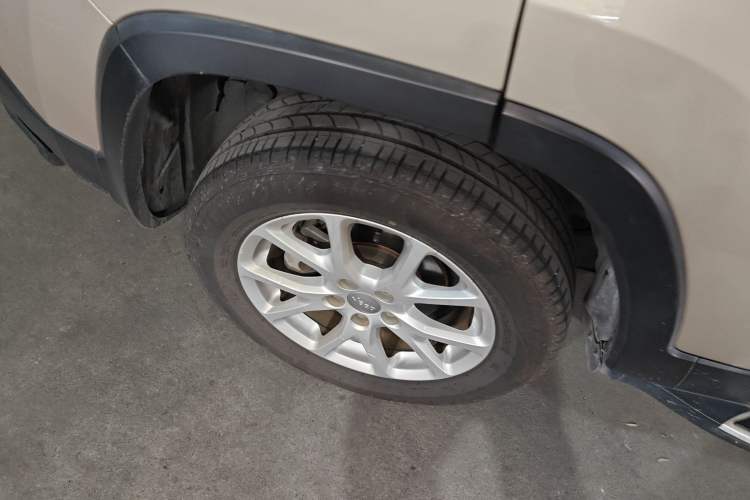 Used  Cherokee 2016 2.4L Leading Edition
