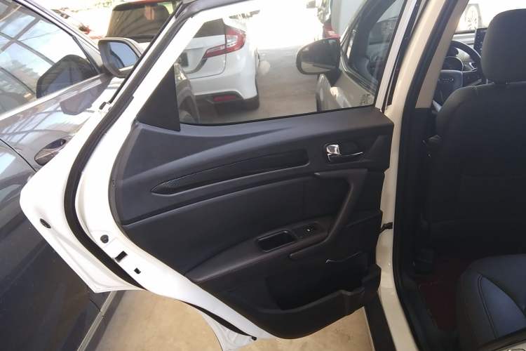 Used  Refine S3 2017 1.6L CVT Luxury Smart Model
