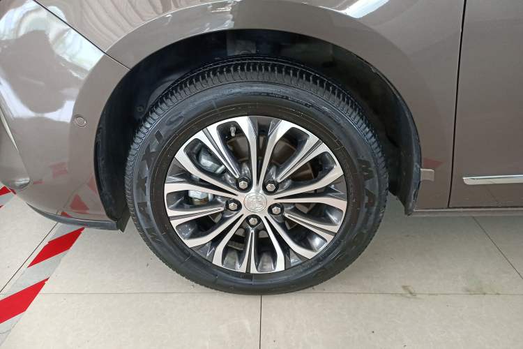 Used Buick GL8 2022 Land Executive Class 652T Prestige Model
