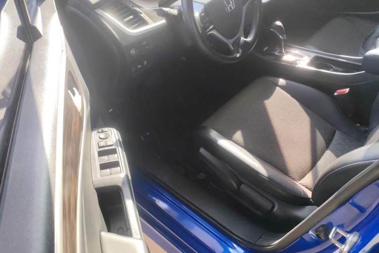 Used Honda Jade 2017 1.8L automatic Comfort version 5 seats
