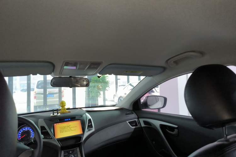 Used Hyundai Elantra (5th Generation / Langdong) 2016 1.6L Automatic Smart Version
