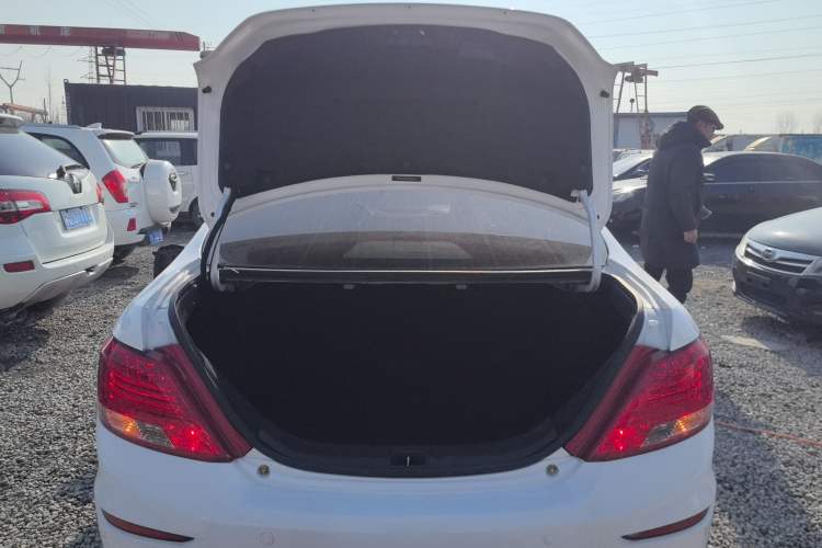 Used BYD Surui 2015 1.5L Manual Luxury Model
