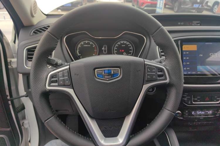 Used Geely Auto Vision X6 2016 1.8L Manual Luxury Edition