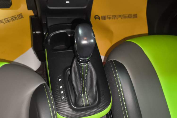 Used Roewe Clever 2021 302 km New Four-Seater Super-Efficient Version
