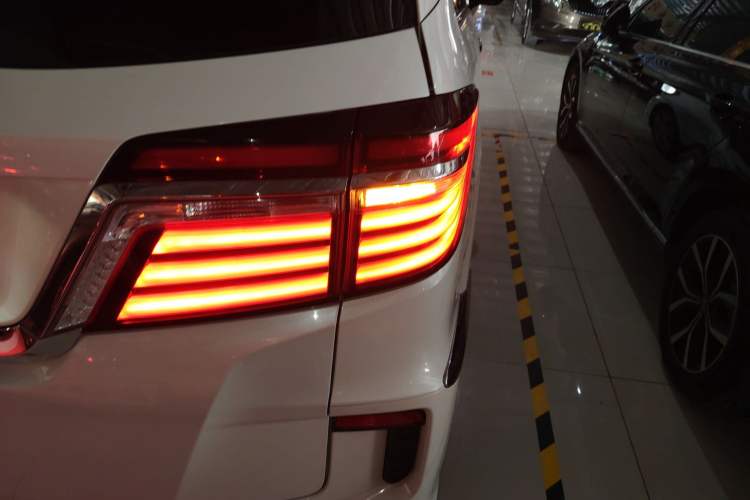 Used Honda Elysion 2016 2.4L Style Edition