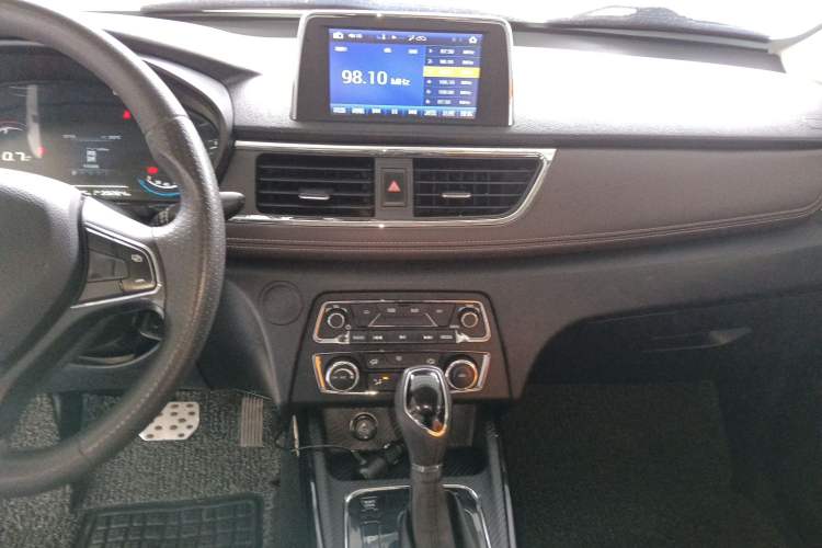 Used Dongfeng Fengon 370 2018 S370 1.5L CVT Luxury 7-Seater
