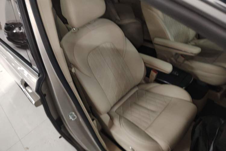 Used Buick GL8 2023 ES Lu Zun Luxury Model
