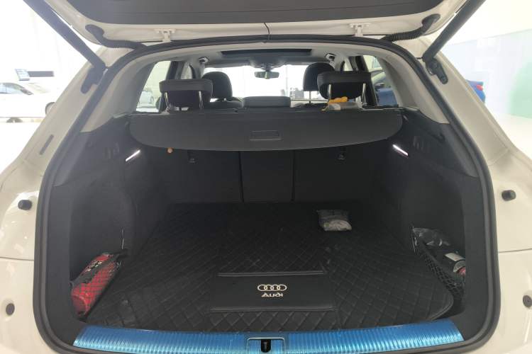 Used Audi Q5L 2022 40T Fashionable and Dynamic Model
