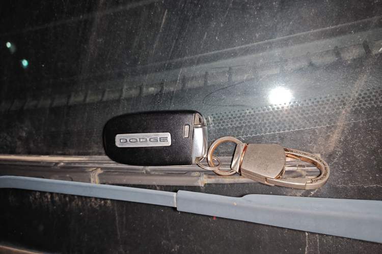 Used Dodge Journey 2013 2.4L Two-Wheel Drive Luxury Version