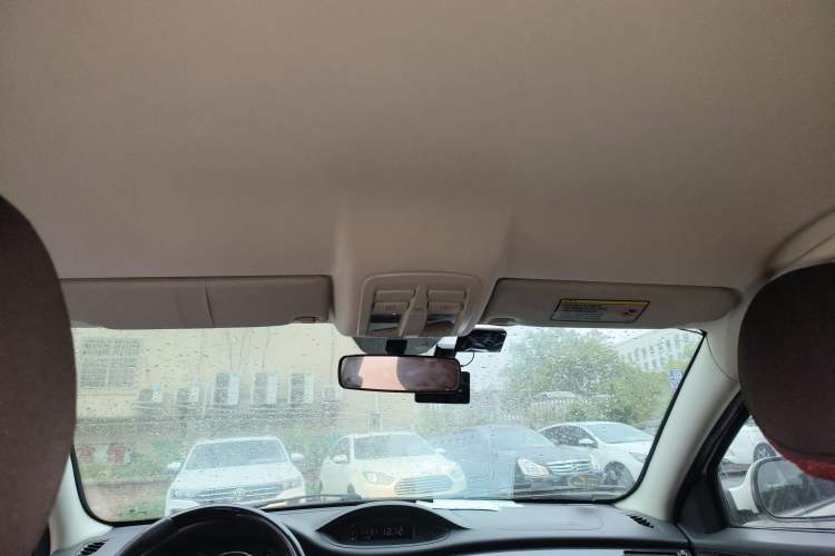 Used Dongfeng Aeolus H30 2013 CROSS 1.5L Automatic Luxury Model
