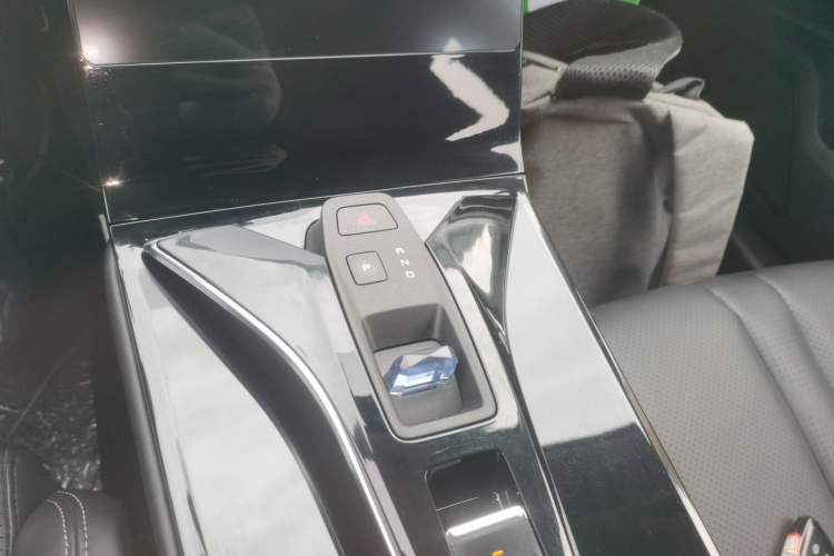 Used Dongfeng Aeolus Mage 2024 Honor Edition 1.5T Fashion Model