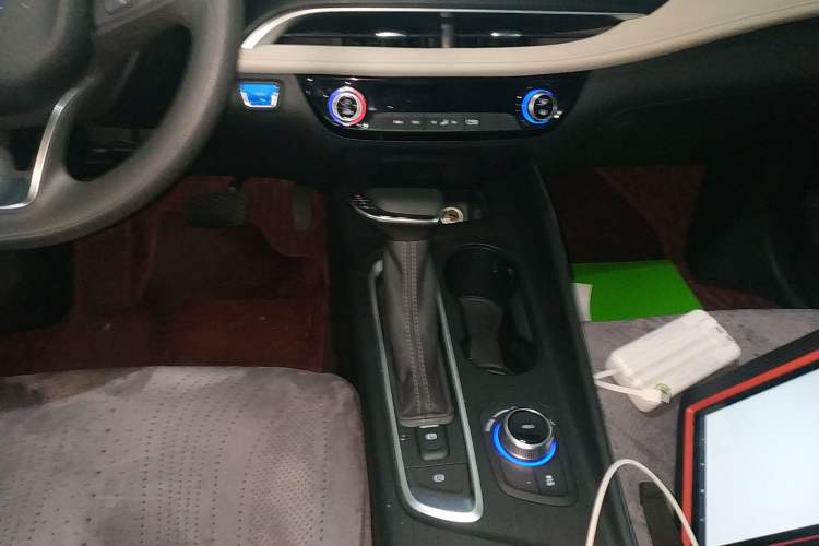 Used Buick Velite 6 2020 Plug-in Hybrid Connected Fashion Model
