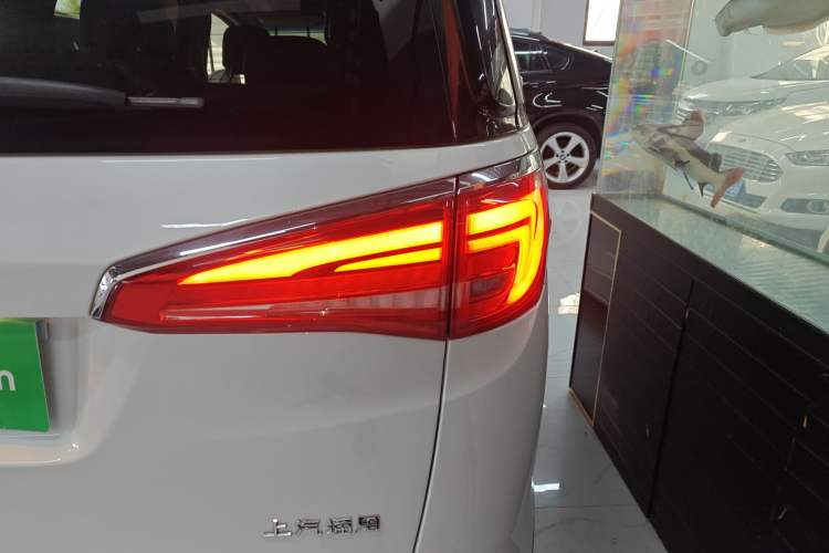 Used Buick GL8 2018 ES 28T Flagship Model China VI Standard
