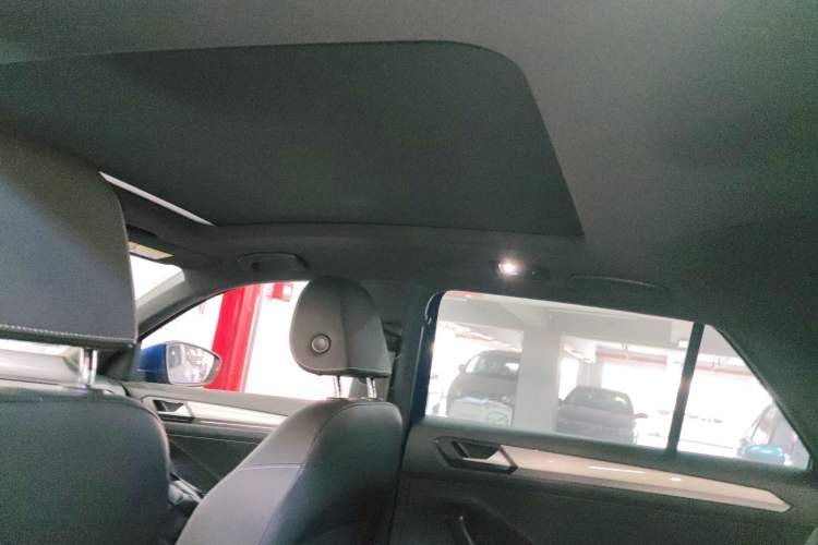 Used Volkswagen T-ROC 2020 280TSI DSG Two-Wheel Drive R-Line Pro