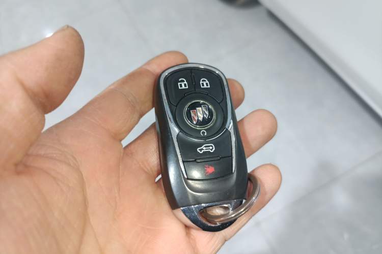 Used Buick GL8 2022 ES Landtrek 653T Comfort Edition
