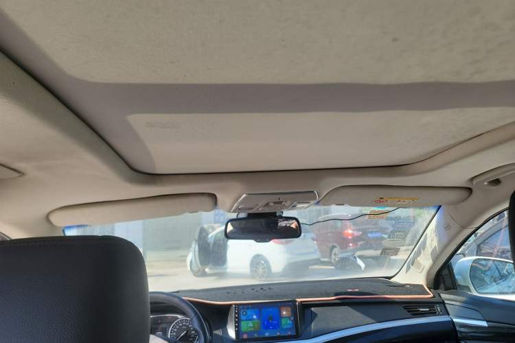 Used Geely Auto Emgrand GT 2015 1.8T Flagship Model
