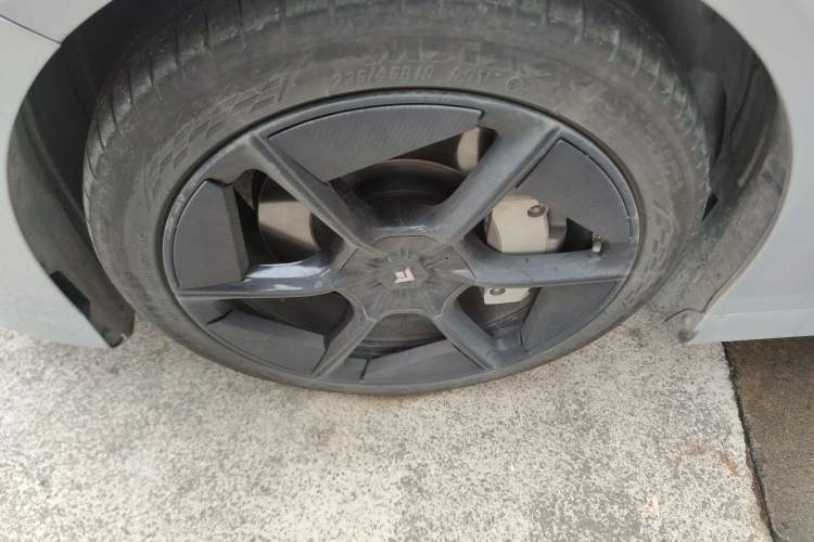 Used  GT 2023 710 Rear-Drive Ultra-Charging Version
