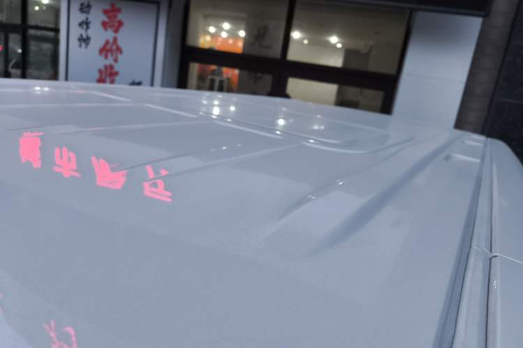 Used SAIC MAXUS Xintu V70 2025 2.0T Automatic Short Wheelbase Ultra-Low Roof Elite Edition – 5/6 Seats