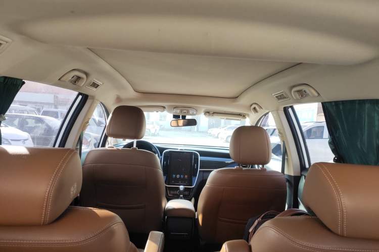 Used BYD Song MAX 2018 1.5T Automatic Smart Connect Elite Model with 6 Seats
