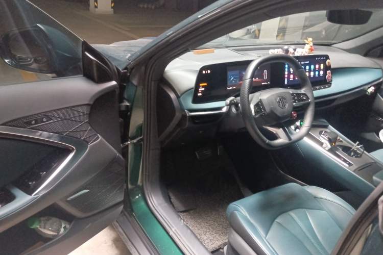 Used MG 7 2023 1.5T DCT Luxurious Supreme Edition
