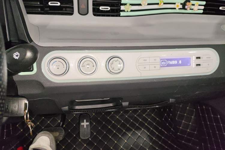 Used Wuling Hongguang MINIEV 2021 Macaron Premium Model – Lithium Iron Phosphate
