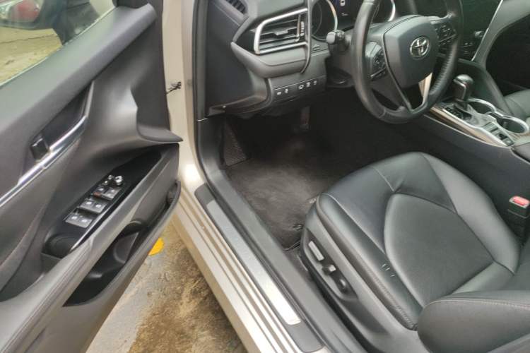 Used Toyota Camry 2019 2.5G Luxury Edition China VI Standard
