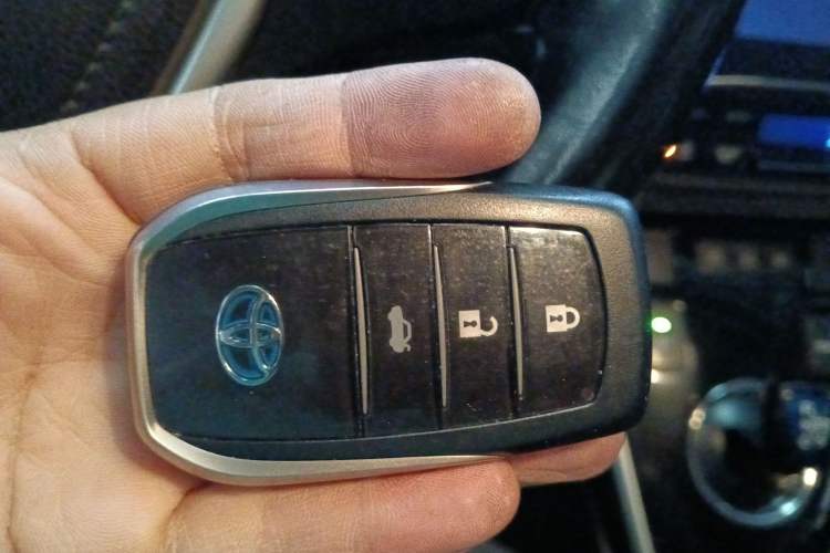 Used Toyota Corolla 2017 Revised Dual-Engine 1.8L E-CVT Elite Edition