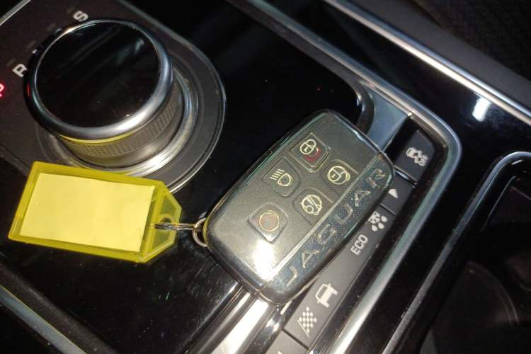 Used Jaguar XF 2018 XF Sportbrake 2.0T 250 PS All-Wheel Drive Luxury Edition
