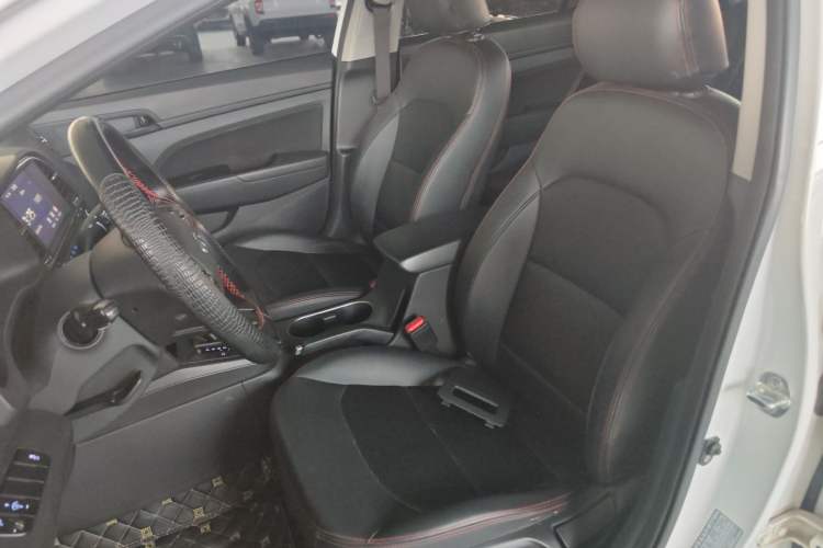 Used Hyundai Elantra 2016 1.4T Dual-Clutch Xuan Dong · Dynamic Version